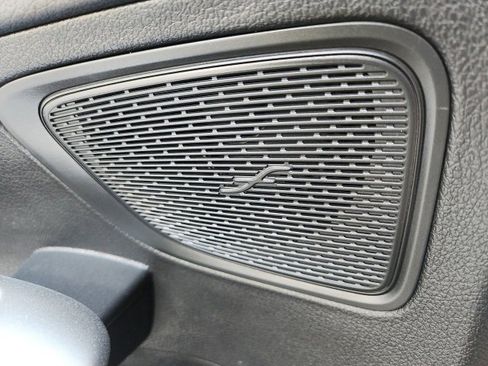 Used 2025 Mercedes-Benz C 300 Sedan image 5