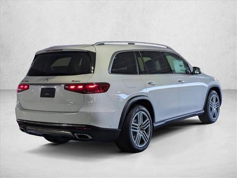 New 2026 Mercedes-Benz GLS 450 4MATIC image 2
