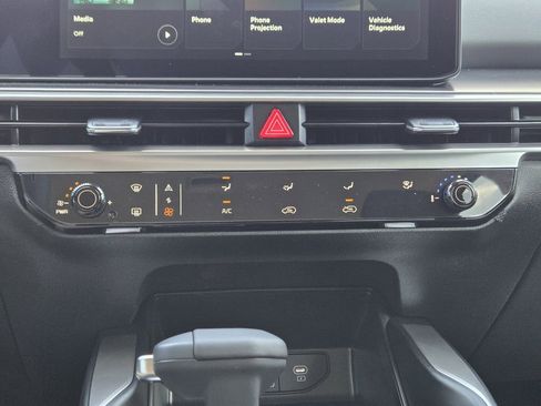 New 2026 Kia Sorento LX FWD image 14