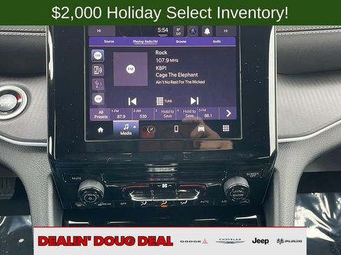 New 2025 Jeep Grand Cherokee Laredo image 18