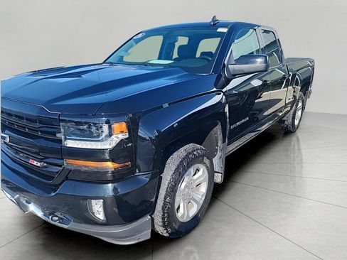 Used 2017 Chevrolet Silverado 1500 LT w/ All Star Edition image 4
