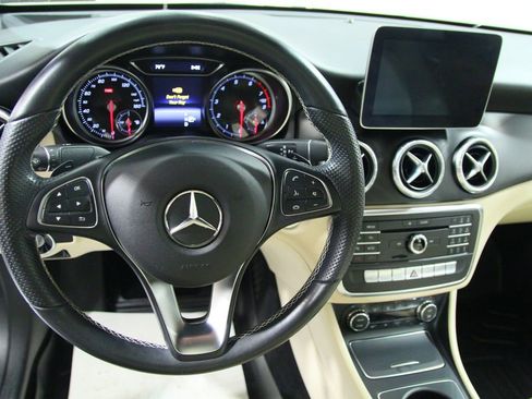 Used 2019 Mercedes-Benz CLA 250 4MATIC image 18