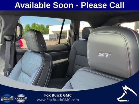 Used 2026 Buick Enclave Sport Touring w/ Power Package AWD/4WD image 10