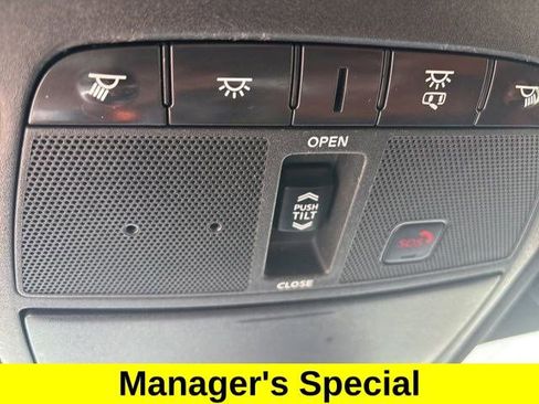 Used 2019 Nissan Maxima Platinum w/ Reserve Package FWD image 27