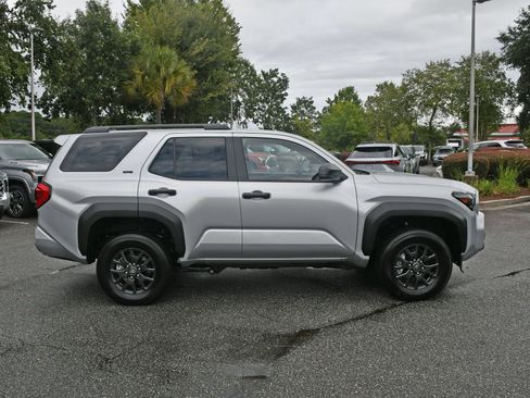 Certified 2026 Toyota 4Runner SR5 AWD/4WD image 5