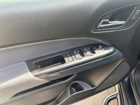 Used 2018 Chevrolet Colorado Z71 image 9