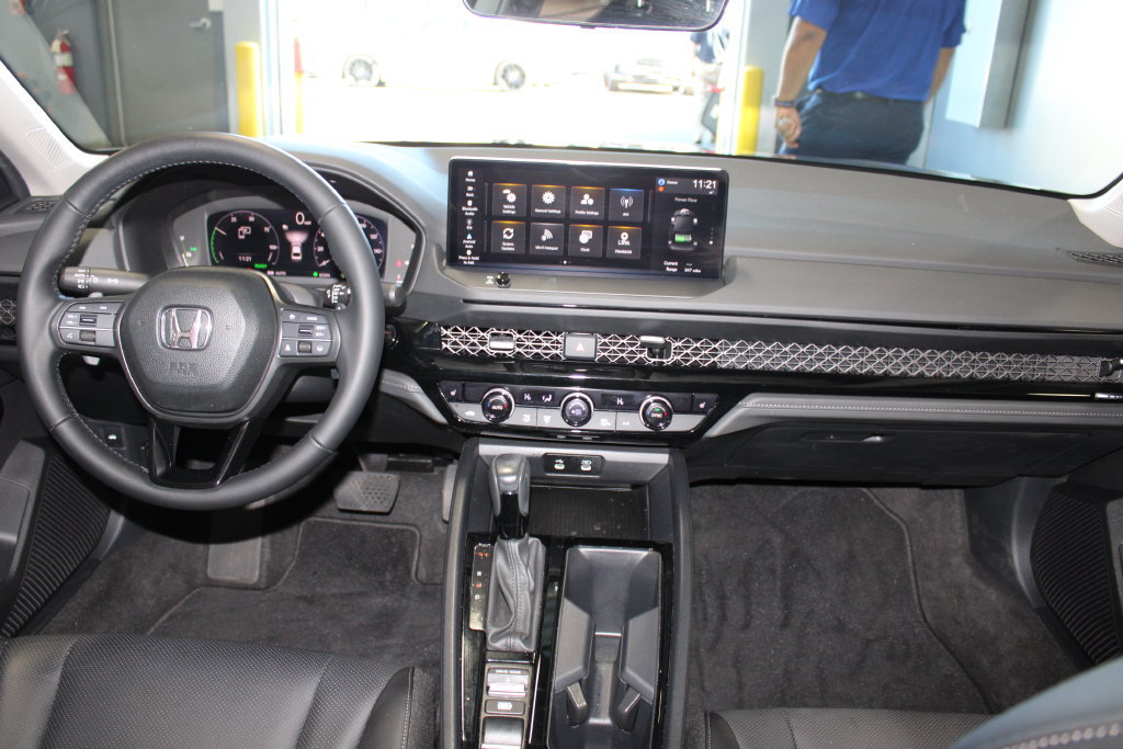 Used 2024 Honda Accord EX-L image 13