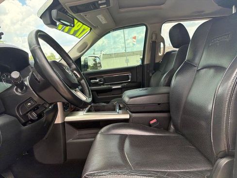 Used 2015 RAM 1500 Laramie AWD/4WD image 5