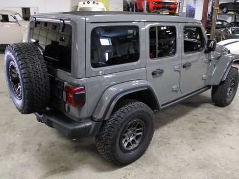 Used 2022 Jeep Wrangler Unlimited Rubicon w/ Xtreme Recon 35" Tire Package AWD/4WD image 18