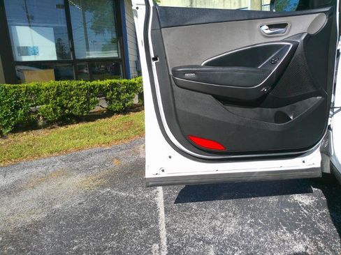 Used 2018 Hyundai Santa Fe Sport FWD image 23
