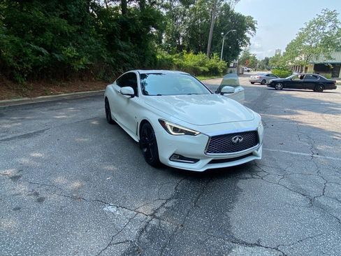 Used 2018 INFINITI Q60 3.0t Luxe w/ Sensory Package 3.0T Luxe RWD image 53