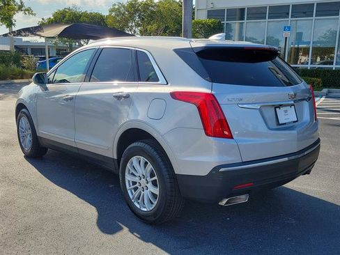 Used 2018 Cadillac XT5 FWD w/ LPO, Wheel Lock Package image 3