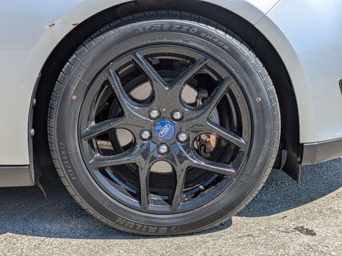 Used 2017 Ford Focus SE image 11