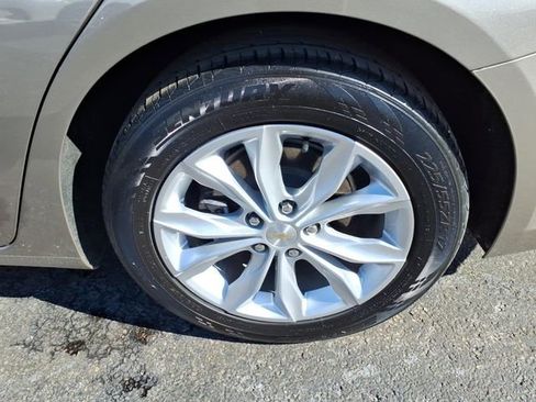 Used 2024 Chevrolet Malibu LT FWD image 26