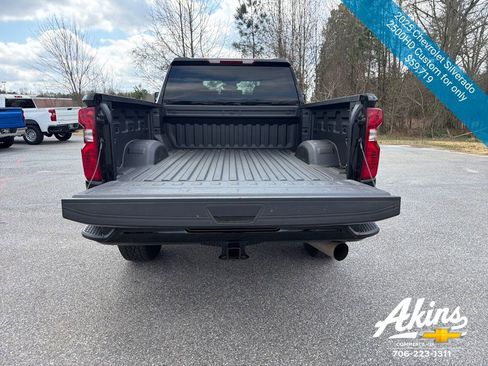 Used 2025 Chevrolet Silverado 2500 Custom w/ Custom Value Package image 10