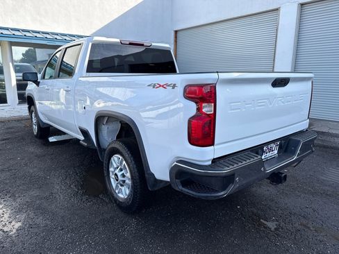 Used 2022 Chevrolet Silverado 2500 LT image 3