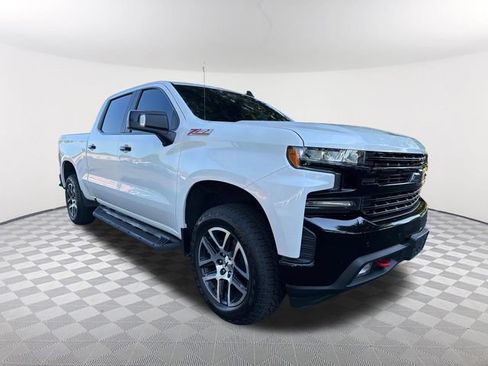 Used 2020 Chevrolet Silverado 1500 LT Trail Boss AWD/4WD image 2