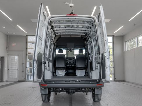 New 2025 Mercedes-Benz Sprinter 2500 image 16