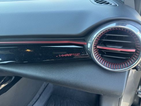 Used 2025 Chevrolet Trax RS w/ Driver Confidence Package image 11