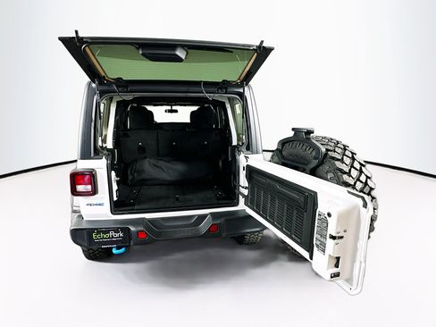 Used 2023 Jeep Wrangler Unlimited w/ Cold Weather Group AWD/4WD image 26