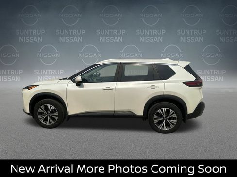 Certified 2023 Nissan Rogue SV w/ SV Premium B Package AWD/4WD image 3