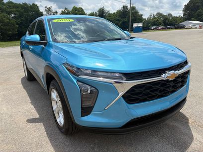Used 2025 Chevrolet Trax LS w/ LS Convenience Package