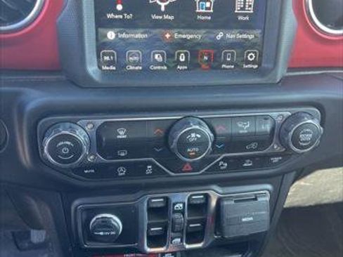 Used 2021 Jeep Wrangler Unlimited Rubicon w/ Dual Top Group AWD/4WD image 11