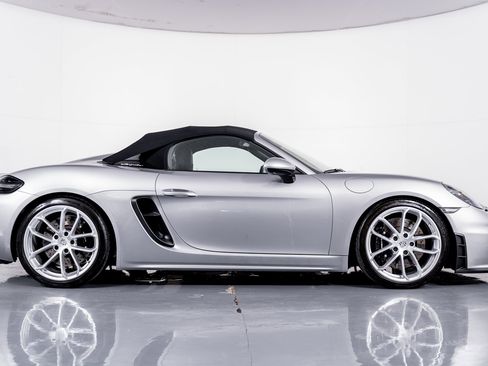 Used 2022 Porsche 718 Boxster Spyder image 5