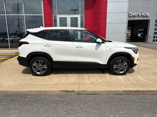 Used 2021 Kia Seltos LX AWD/4WD image 6