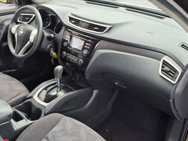 Used 2016 Nissan Rogue S FWD image 28