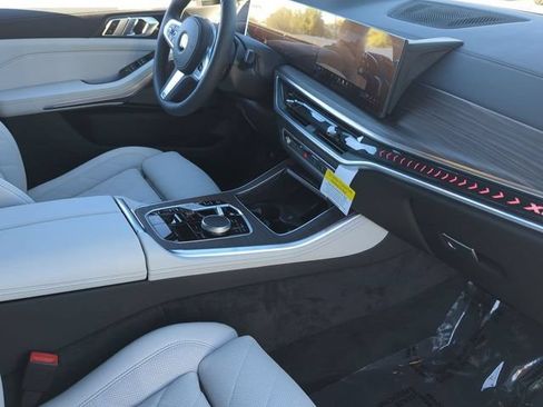 Used 2026 BMW X5 sDrive40i w/ M Sport Package RWD image 12
