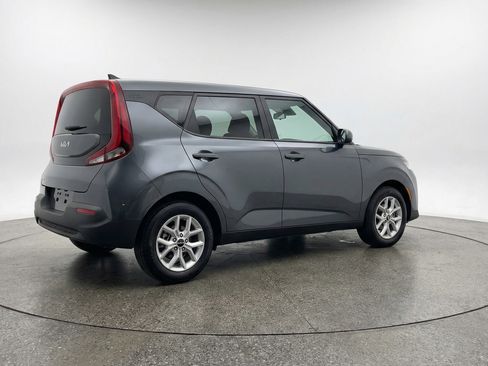 Used 2025 Kia Soul LX w/ LX Technology Package image 9