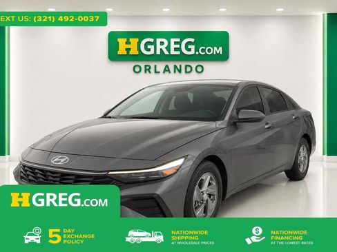 Used 2025 Hyundai Elantra SE FWD image 1