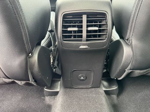 Used 2023 Ford Escape Platinum w/ Premium Technology Package AWD/4WD image 41