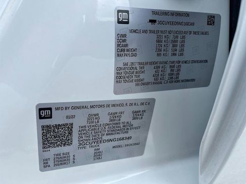 Used 2022 Chevrolet Silverado 1500 RST image 7