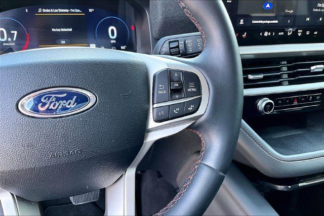 Used 2025 Ford Explorer Active RWD image 20