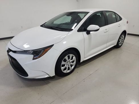 Used 2024 Toyota Corolla LE image 8