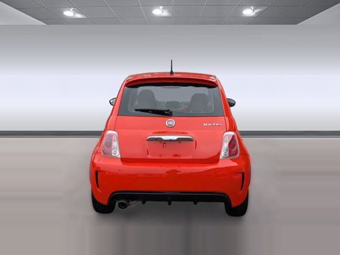 Used 2018 FIAT 500 Pop image 9