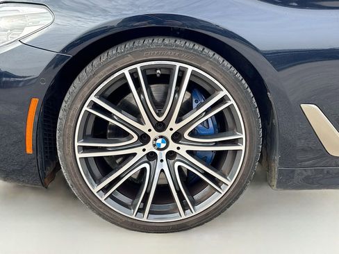 Used 2018 BMW M550i xDrive image 35