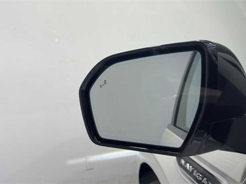 Used 2024 Lincoln Navigator Premiere image 11