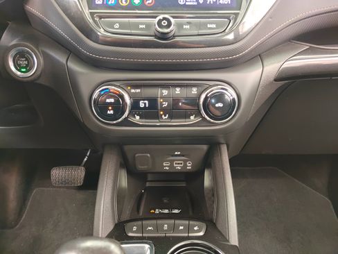 Used 2022 Chevrolet TrailBlazer ACTIV w/ Sun and Liftgate Package FWD image 25