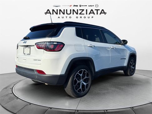 Certified 2024 Jeep Compass Limited image 5