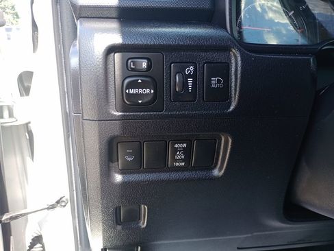 Used 2021 Toyota 4Runner SR5 Premium image 22