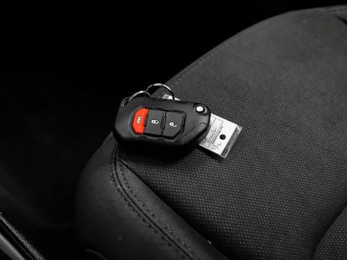 Used 2019 Jeep Wrangler Sport AWD/4WD image 64