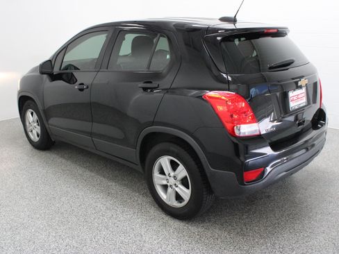 Used 2020 Chevrolet Trax LS FWD image 9