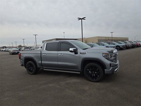 Used 2025 GMC Sierra 1500 Denali w/ Denali Reserve Package image 5