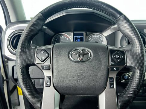 Used 2023 Toyota Tacoma SR5 AWD/4WD image 15