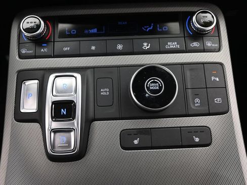 Used 2025 Hyundai Palisade SEL FWD image 22