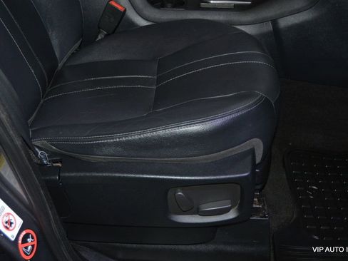 Used 2015 Land Rover LR4 HSE image 18