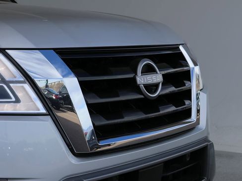 Used 2024 Nissan Armada SL image 12
